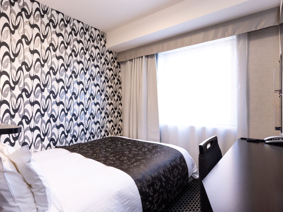 Kamar Double Utama (Luas 15 m²)