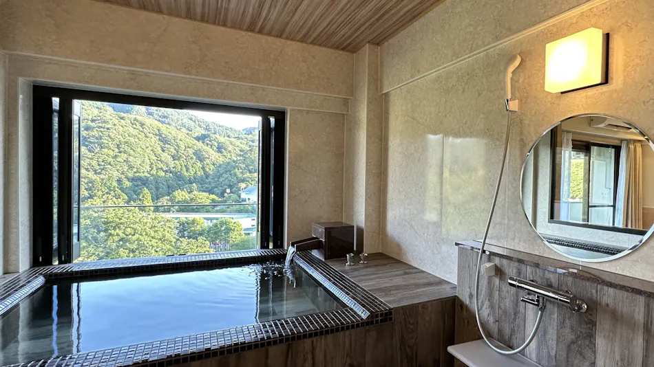Condominium Hotel with Semi-Open-Air Baths in All Rooms - Garland Court Usami