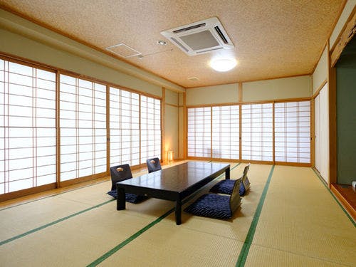 由布岳が見える和室12畳