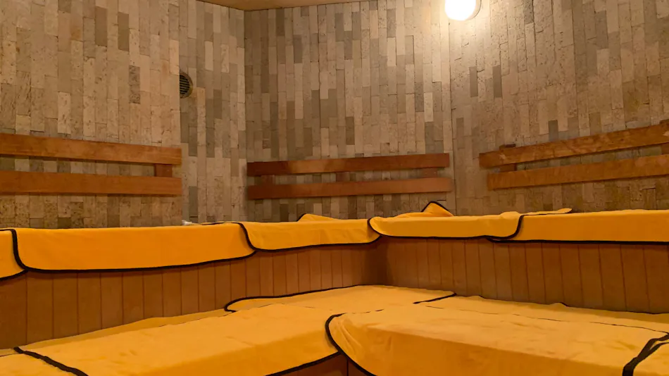 Funabashi Grand Sauna & Capsule Hotel