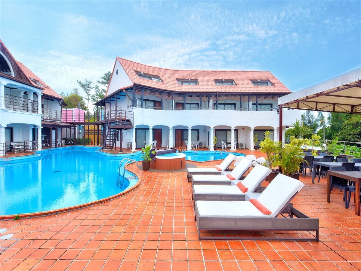 The Pool Resort Okinawa