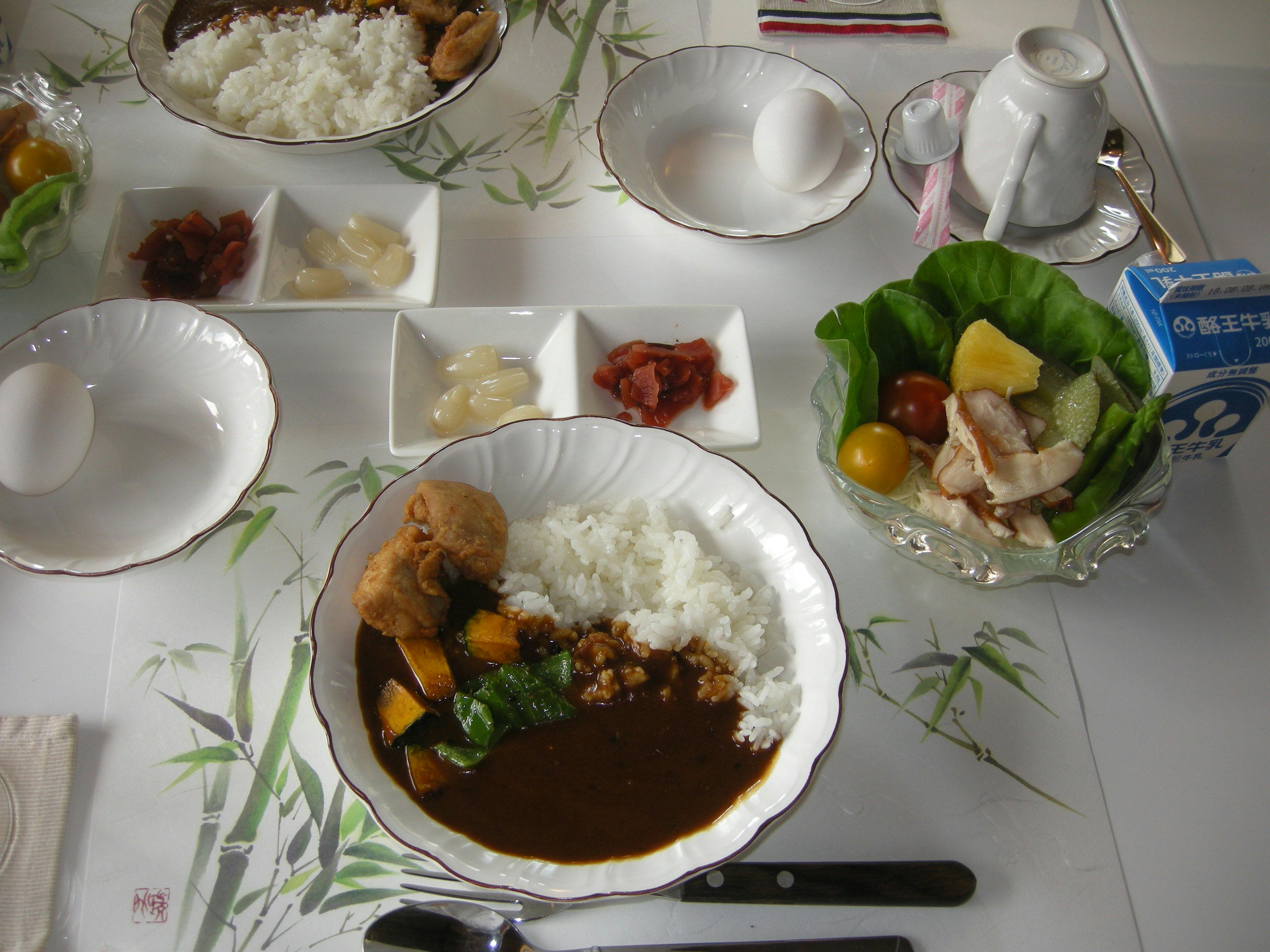 Set cà ri (một ví dụ về bữa sáng)