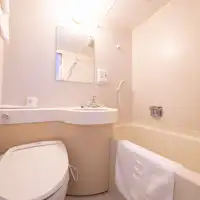 อ่างล้างหน้าและฝักบัว