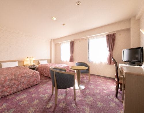 ツインルーム／ベット195×110、195×125cm