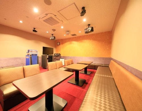 【カラオケルーム】