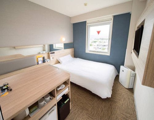 広々としたデスクで作業もしやすいです