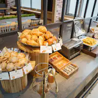 เราจัดส่งสินค้าที่อบสดใหม่จากร้าน