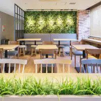 ในตอนเช้าเป็นสถานที่ให้บริการอาหารเช้า