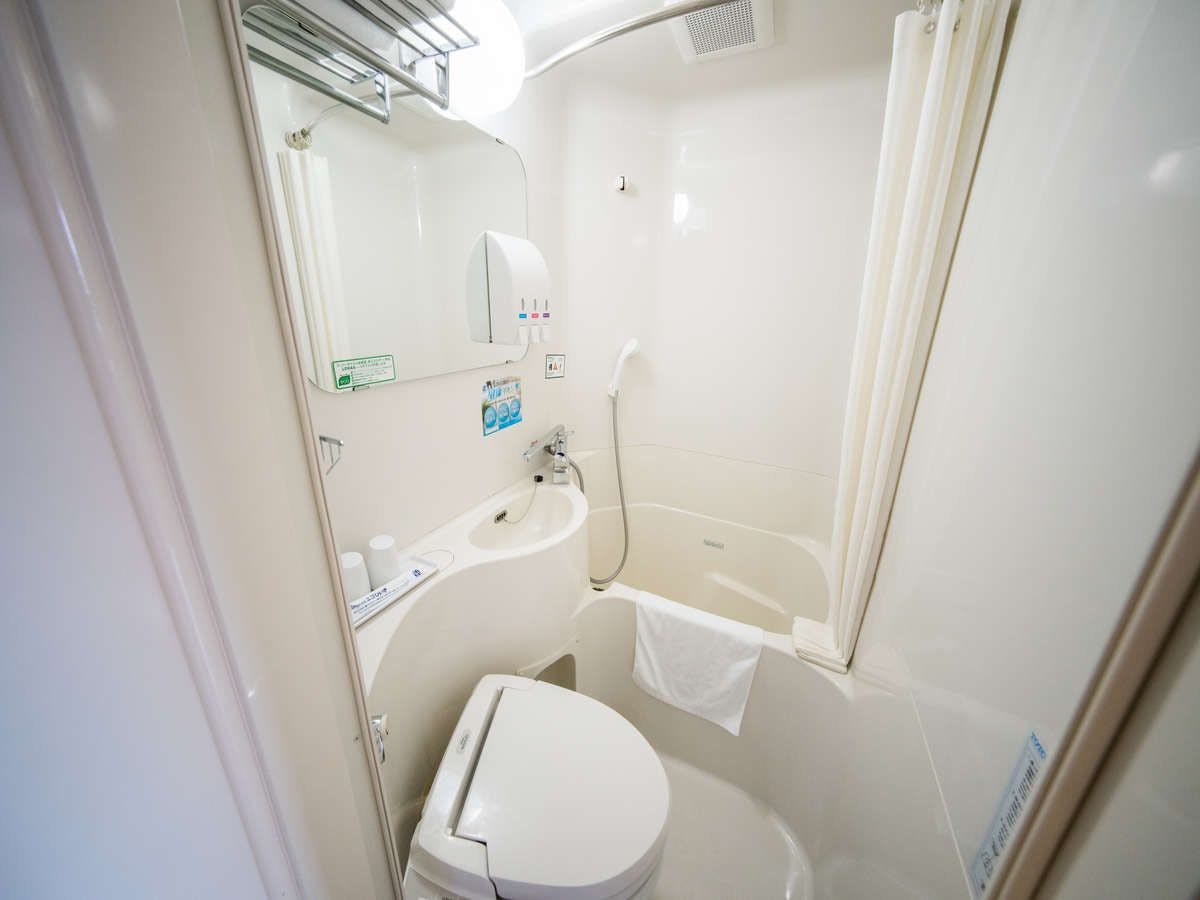 모든 객실에 유닛 욕실이 완비되어 있습니다.