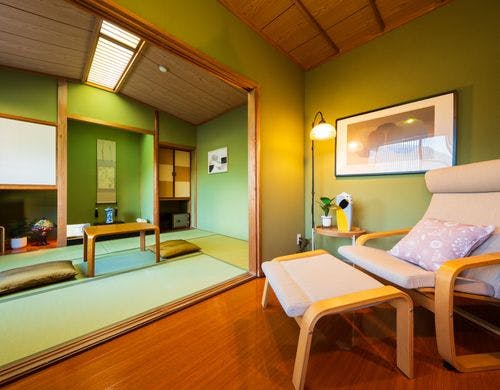 【本館】和室6畳＋2畳 板の間