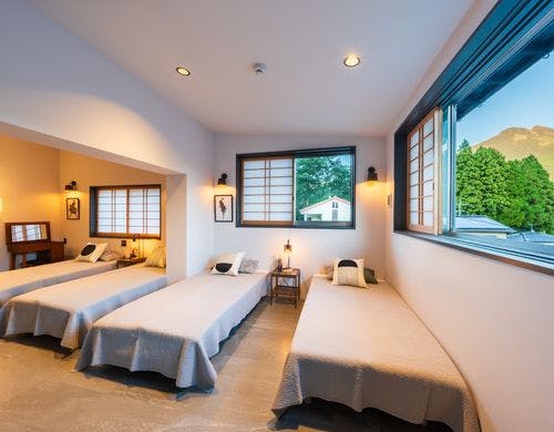 【洋館】7号室・洋室／シングル×4