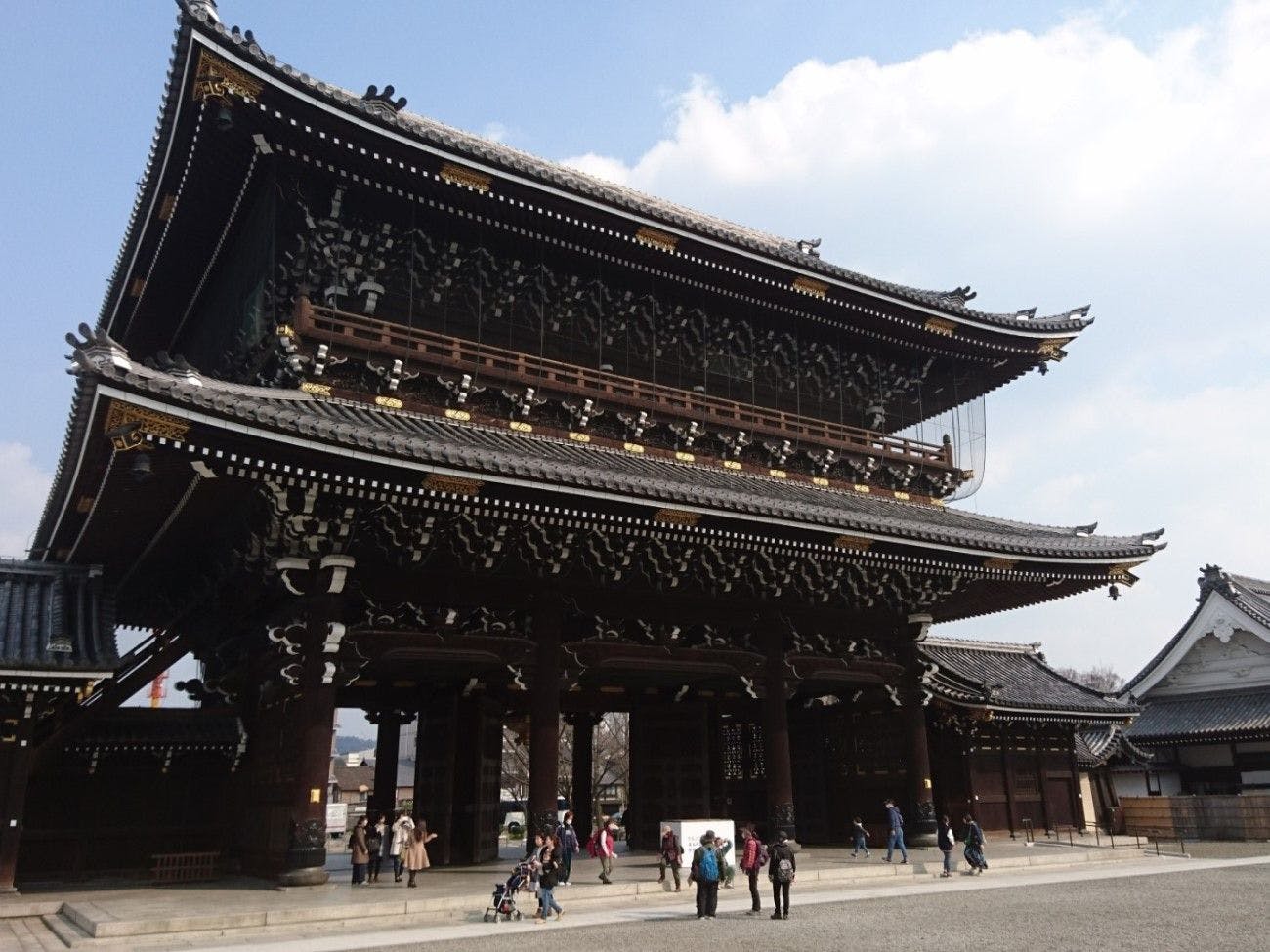 【เดิน 12 นาที】ประตูมิคาโดะ วัดฮิกาชิฮงกันจิ