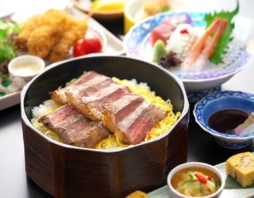 赤羽根ロコビーフひつまぶし全体