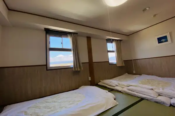 ห้องปลอดบุหรี่สไตล์ญี่ปุ่น 12 เสื่อ (ห้อง 517)