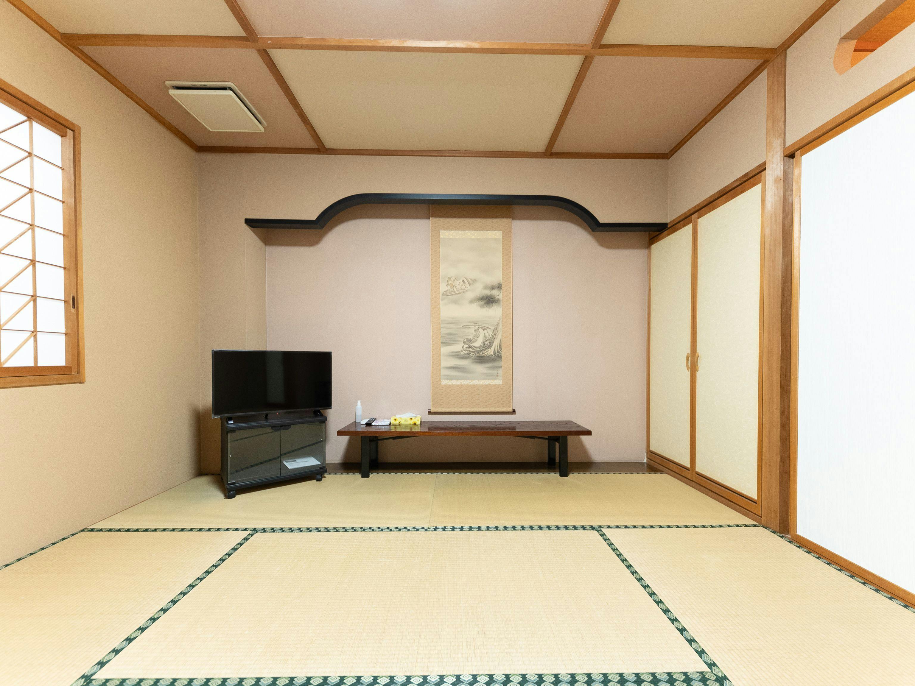 【ห้ามสูบบุหรี่】ห้องสไตล์ญี่ปุ่นสำหรับ 1-3 ท่าน (ห้องน้ำและห้องสุขาใช้ร่วมกัน)