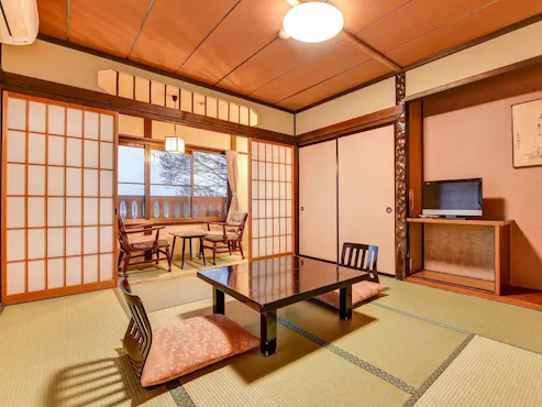 ห้องพักพร้อมอ่างอาบน้ำไม้ฮิโนกิ ขนาด 6-7.5 เสื่อทาทามิ