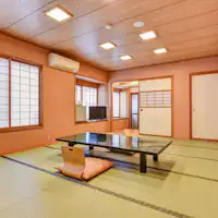 ห้องพักพร้อมอ่างอาบน้ำฮิโนกิ ขนาด 10 เสื่อทาทามิ