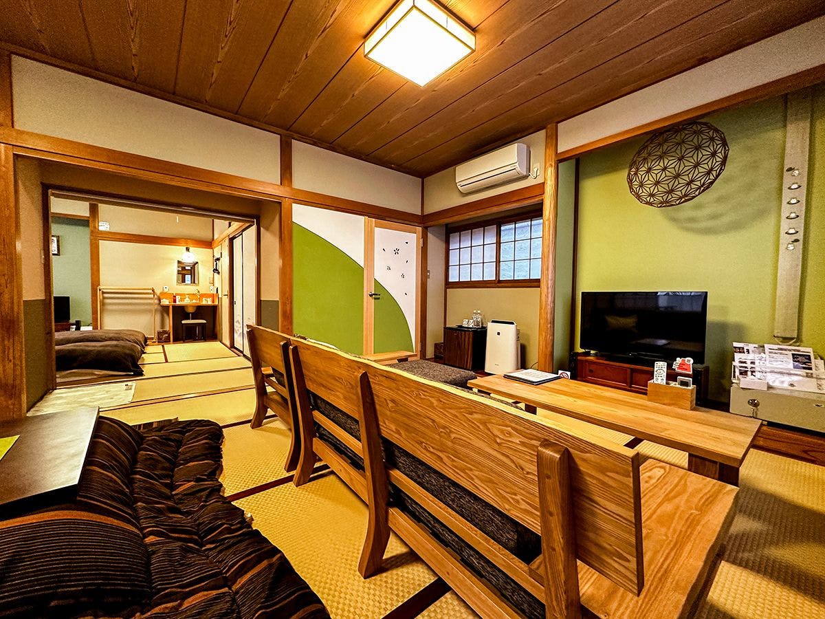 Bilik Hinoki di Tingkat 2: 21 tatami + engawa 4 tatami, dengan hammock