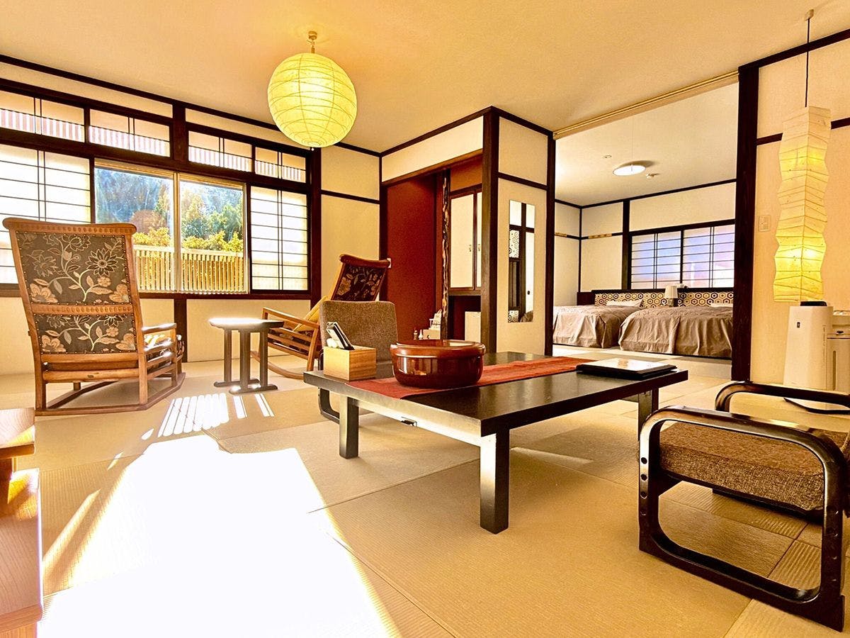 【ห้องพักชั้น 2 ห้องจูไมยามะ (25 เสื่อทาทามิ)】ภาพรวมทั้งห้องพัก