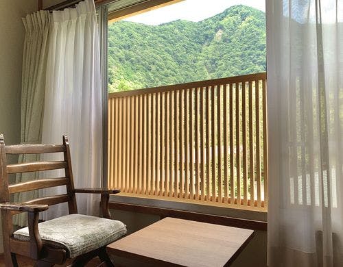 桜をモチーフにしたインテリアのお部屋。