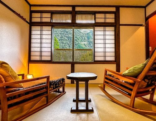 【2階十枚山の間・25畳】特注チェア