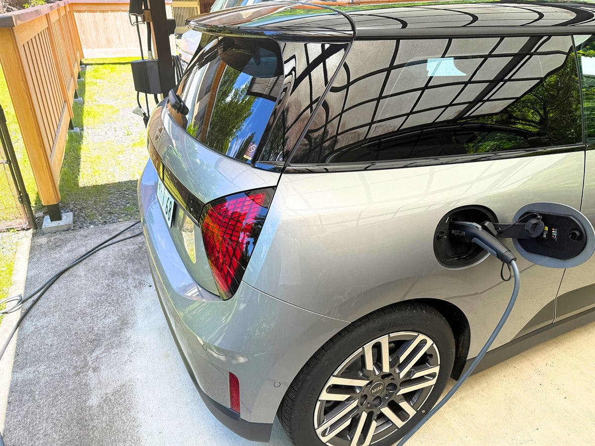 【ที่จอดรถ・สถานีชาร์จ 200V สำหรับ EV・PHEV】