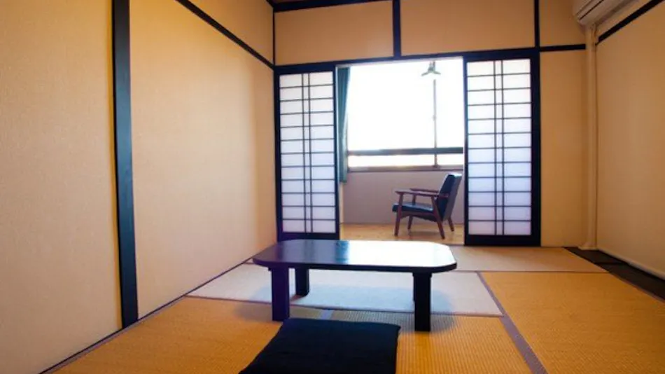 Inn Wakadake: Tuna and Local Sake Inn