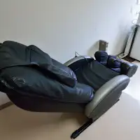 * มีห้องพักผ่อนและเก้าอี้นวดให้บริการ