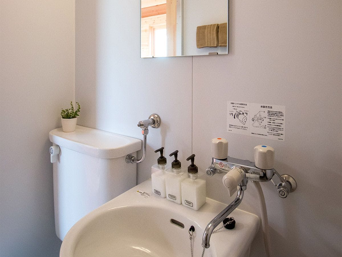 ・<Contoh kamar mandi>