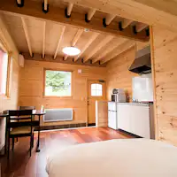 ・<Contoh kamar (Semi-double dan loteng)>