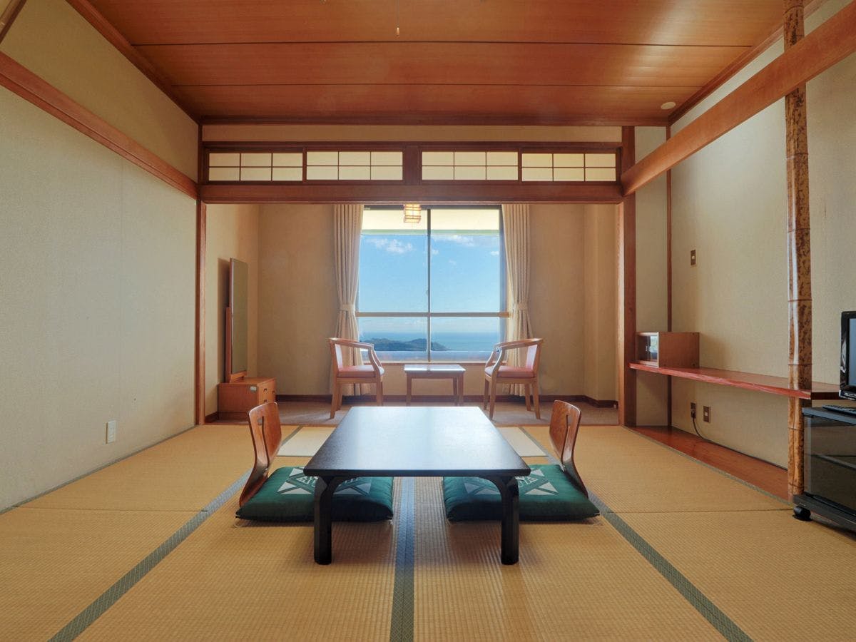 【ห้องพัก】ห้องสไตล์ญี่ปุ่น 10 เสื่อทาทามิ พร้อมวิวทะเล