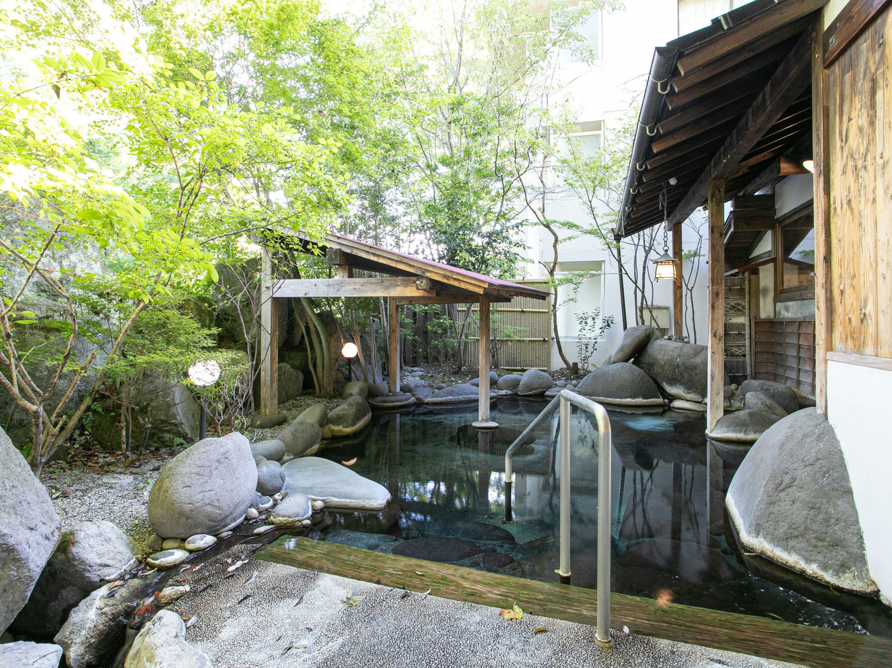 Yufuin Villa Shikisai Hotel