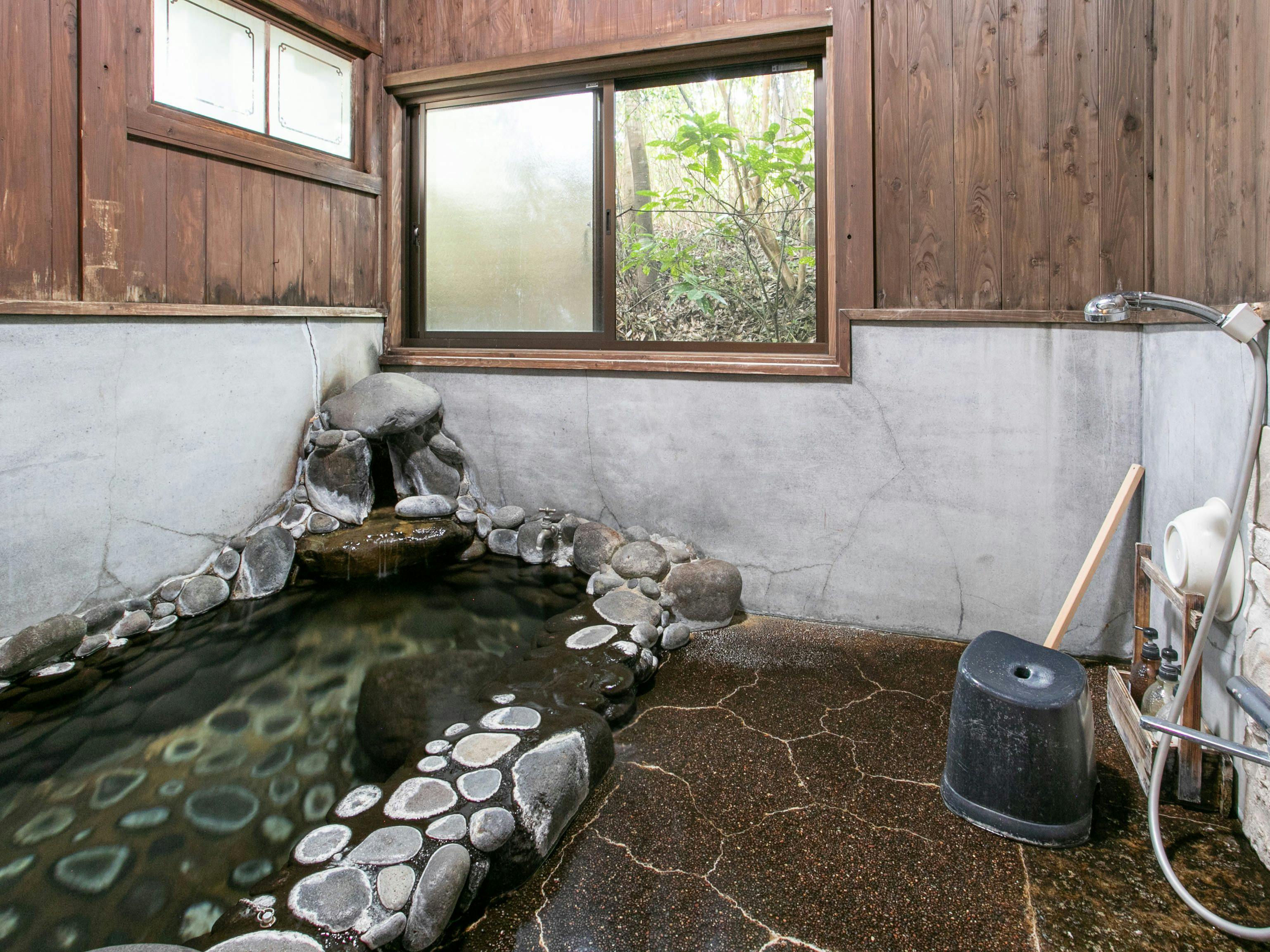 Yufuin Villa Shikisai Hotel