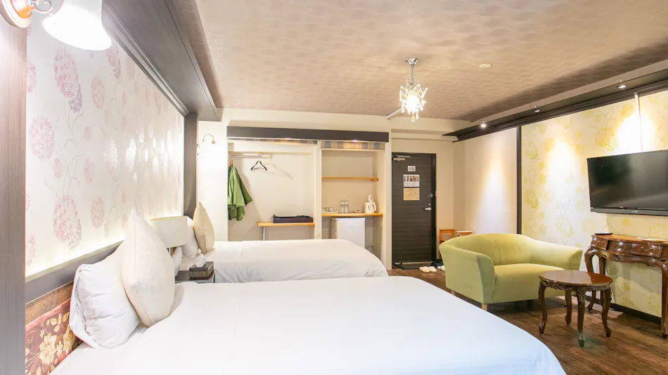 Yufuin Villa Shikisai Hotel