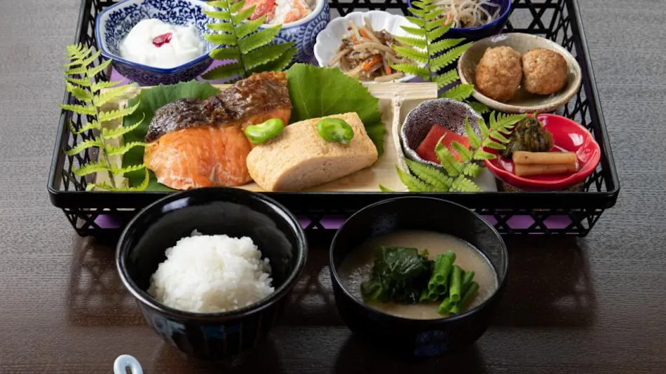 Yufuin Villa Shikisai Hotel