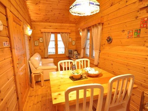 【白のコテージ】