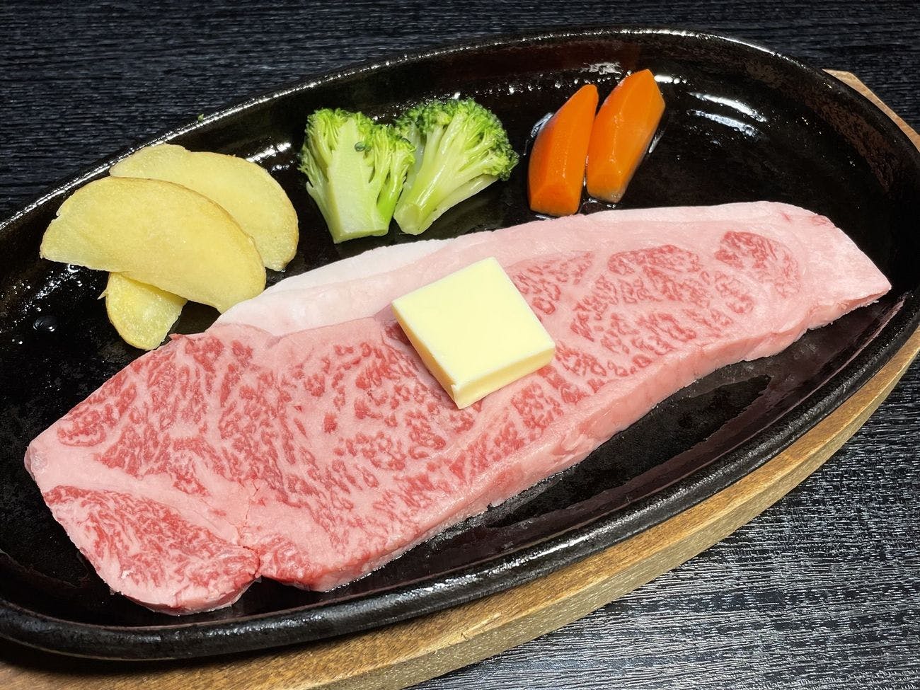 เมนูสั่งพิเศษ “สเต๊กเซอร์ลอยน์เนื้อวัวฟุกุชิมะ”