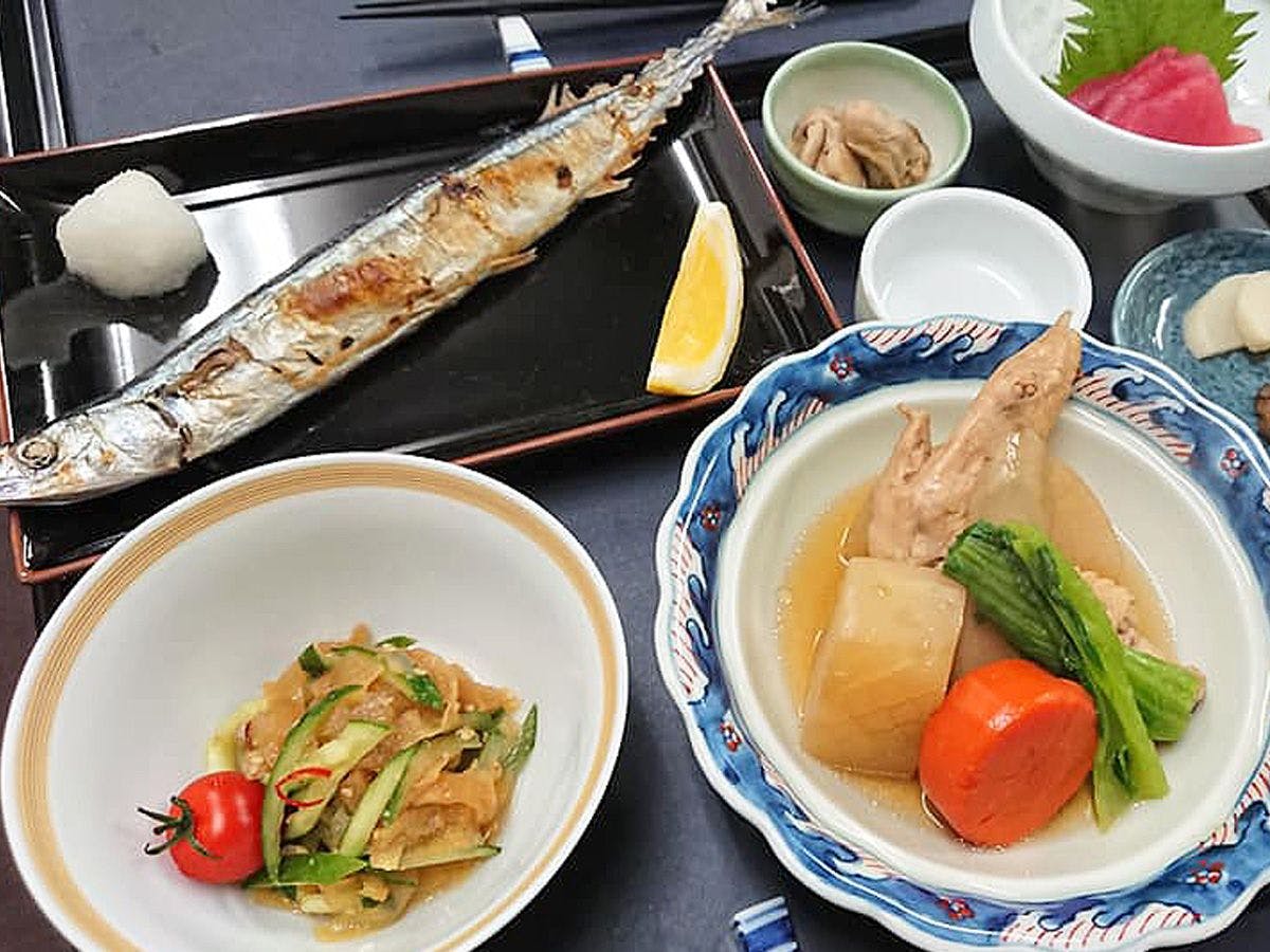 【ตัวอย่างอาหารเย็น】อาหารเย็นทำมือที่อบอุ่น