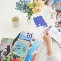 在客廳討論旅遊目的地會議