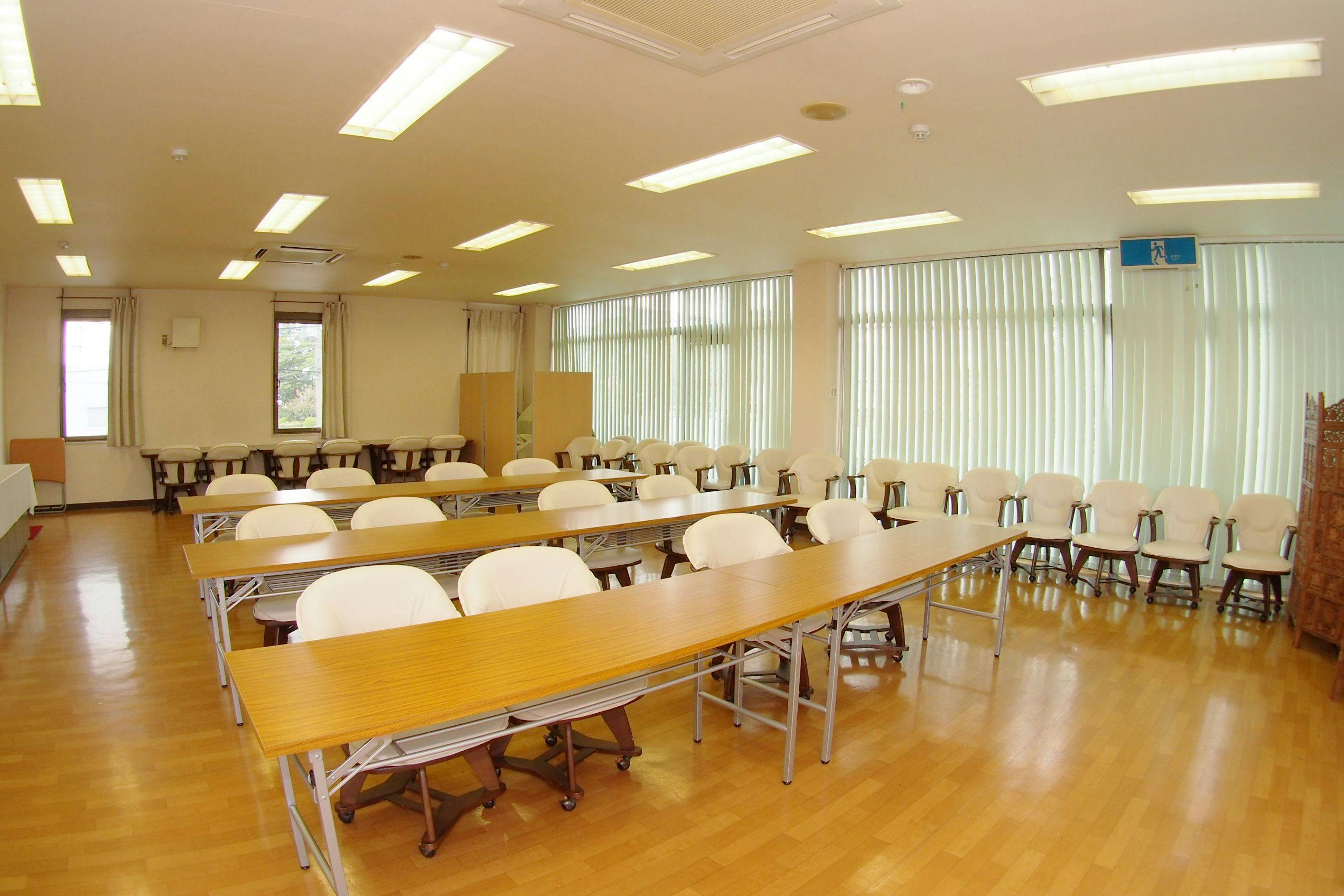 ห้องประชุมแบบโรงเรียน