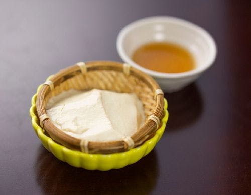 【朝食】特製だれで食べる ざる豆腐