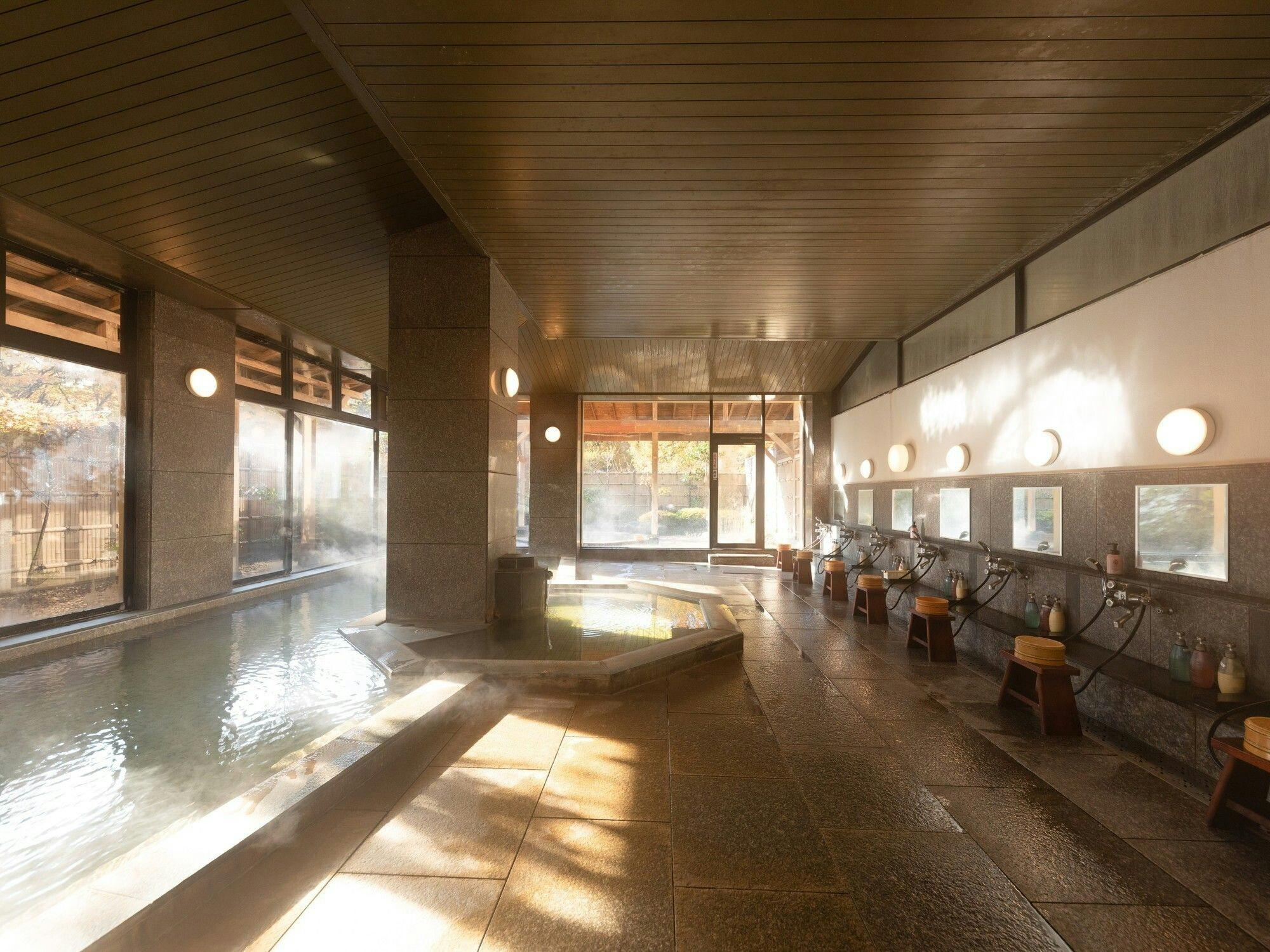 【Kolam Mandi Awam】