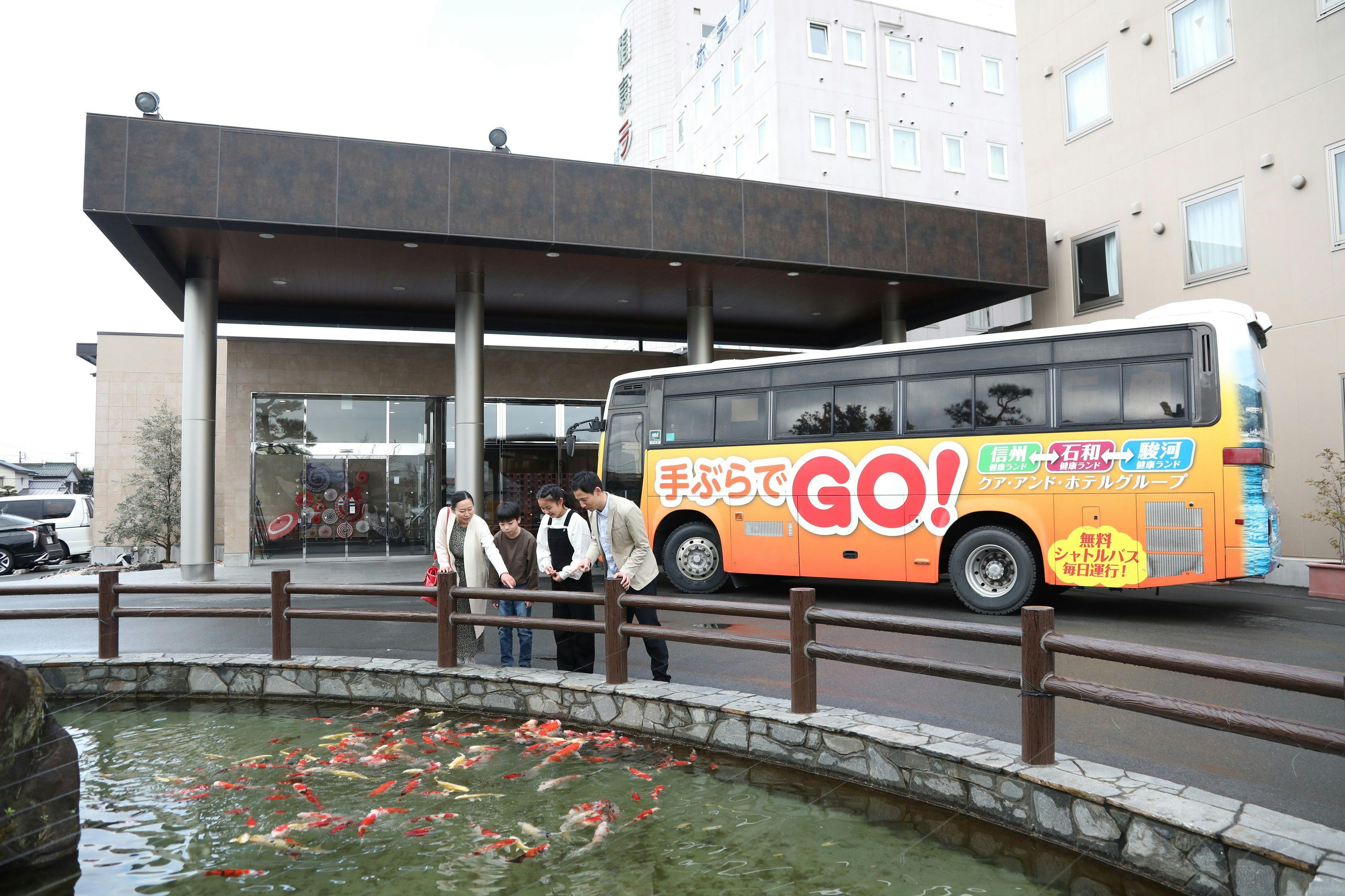 หน้าประตูทางเข้า