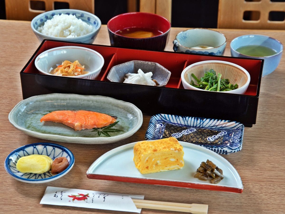 Shikisai no Yado Kanoe