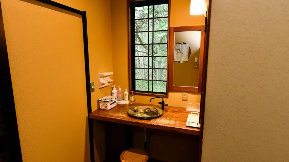 Hama Zen Ryokan: Inn with Semi-Open-Air Baths in All Guest Rooms
