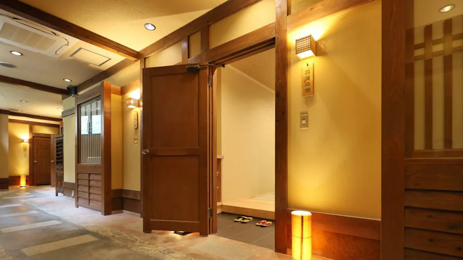 Hama Zen Ryokan: Inn with Semi-Open-Air Baths in All Guest Rooms