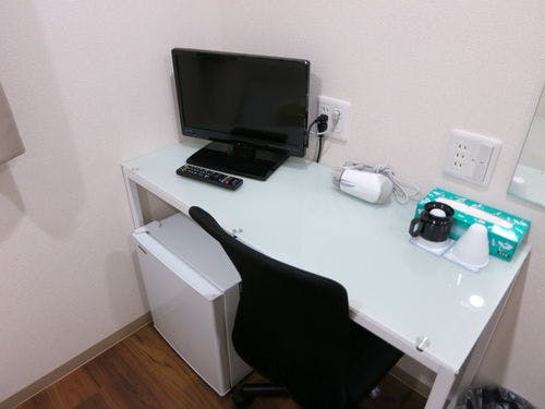 全室にデスクがあります。