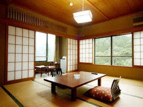 猿ヶ京温泉　湯元　長生館