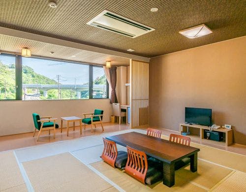 広々とした和室（2名～4名）