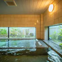 เรามีอ่างอาบน้ำแบบนอนในห้องอาบน้ำใหญ่สำหรับชายและหญิง